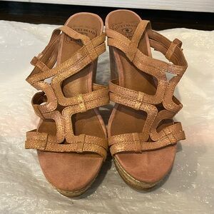 Lucky Brand, corn wedge platform, size 9, rose gold shimmer